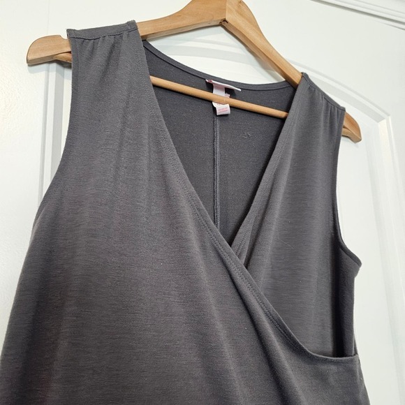 Isabel Maternity Tank Top Womens Medium Gray Sleeveless Crossover Blouse Soft - Picture 3 of 10